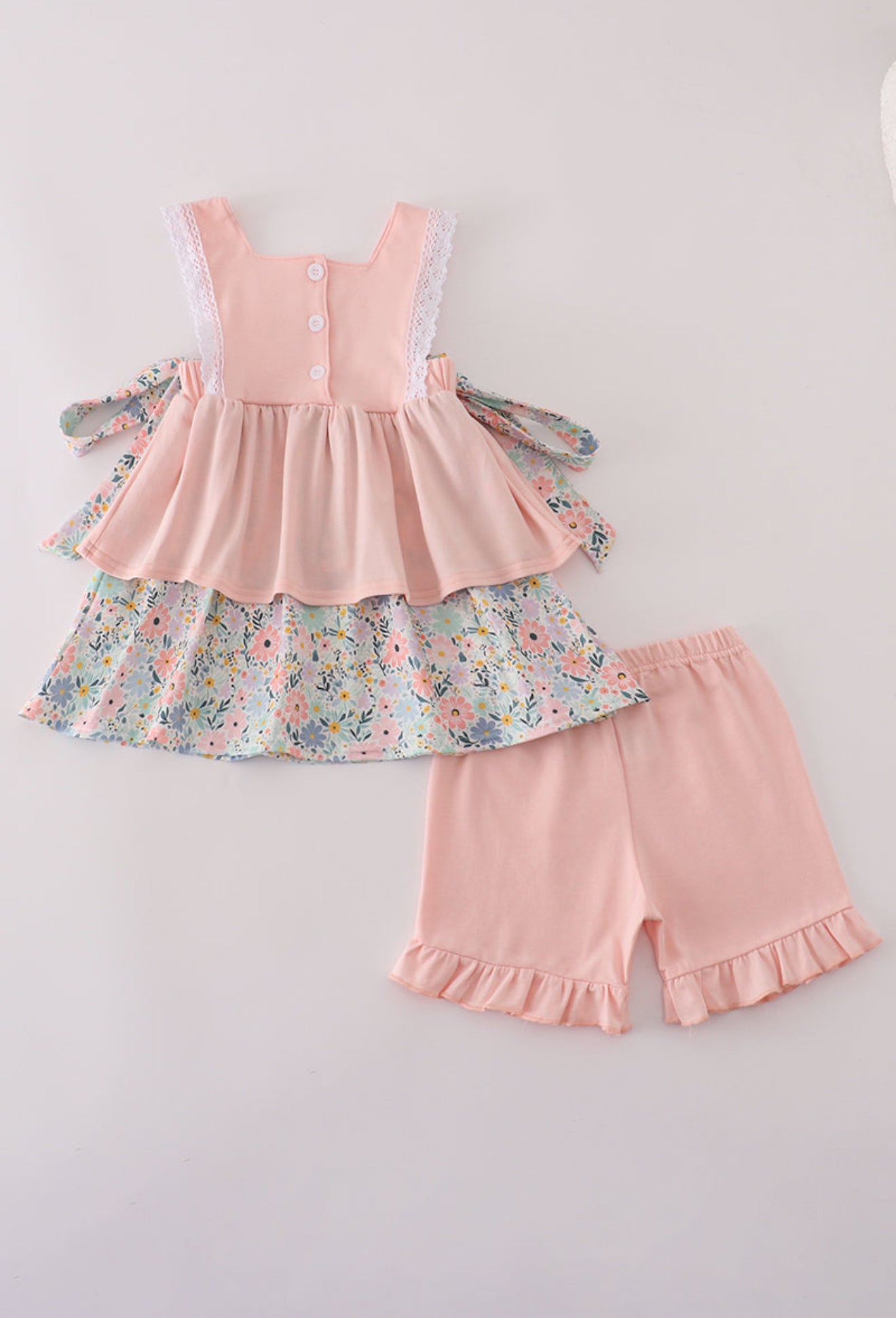 Floral Mouse Bow 2-Piece Set – Pink Lace Top + Ruffle Shorts