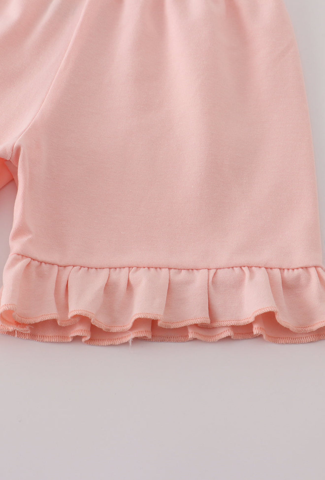 Floral Mouse Bow 2-Piece Set – Pink Lace Top + Ruffle Shorts