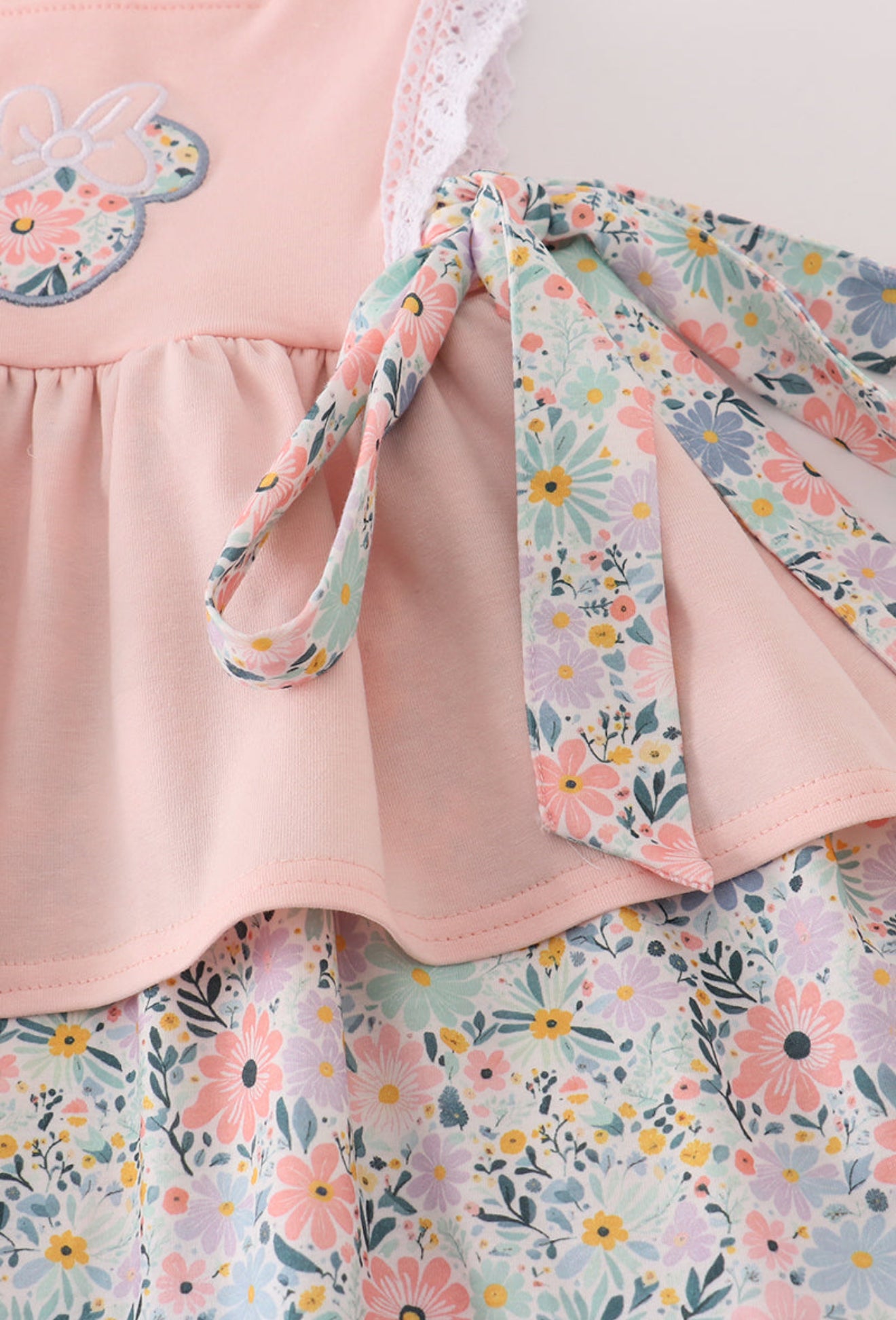 Floral Mouse Bow 2-Piece Set – Pink Lace Top + Ruffle Shorts